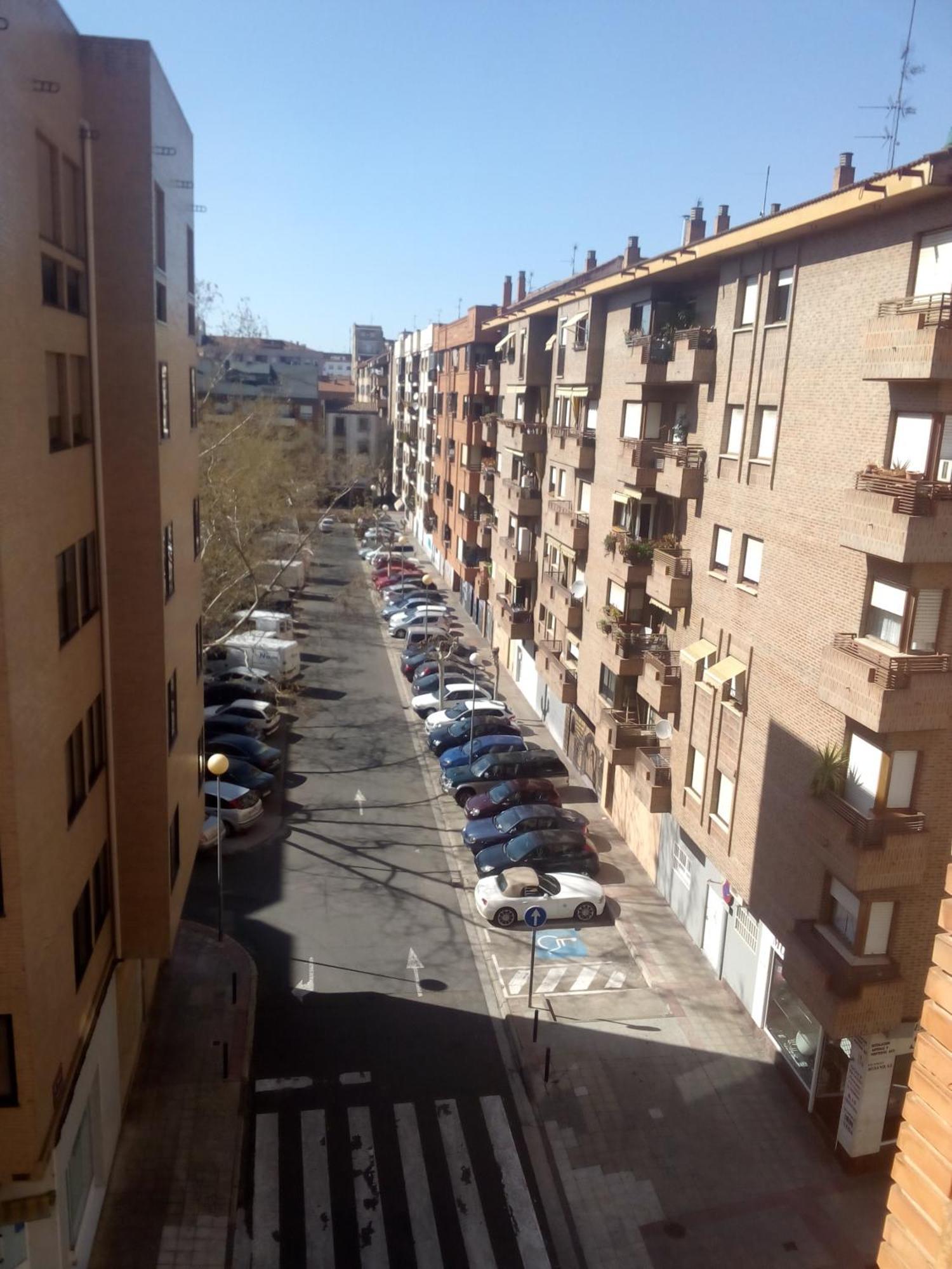 Calle Lardero Apartamento ログローニョ エクステリア 写真